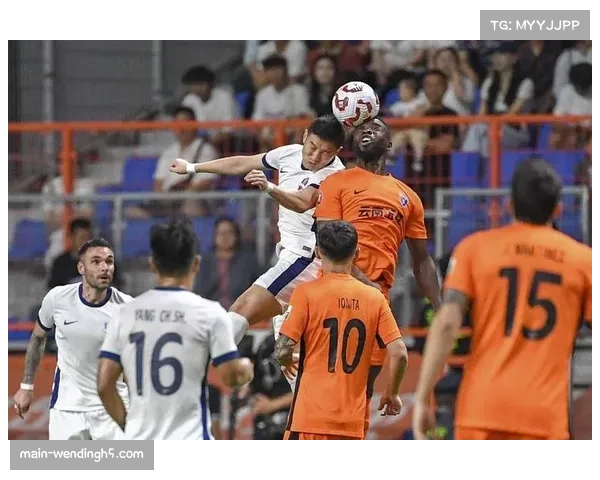 重庆铜梁龙防守体系经受考验 恩加德乌领衔后防面对强攻表现稳健